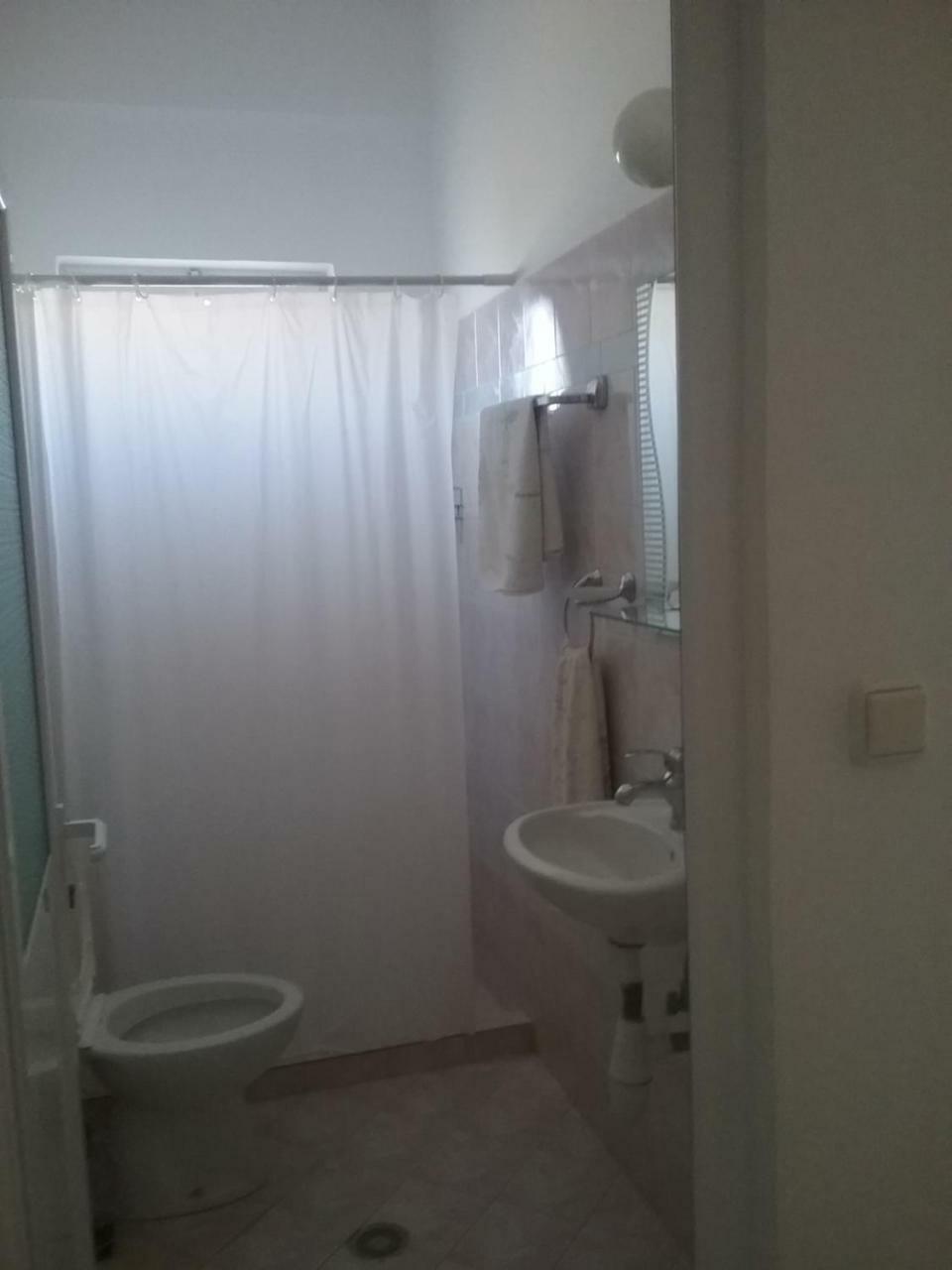 Hotel Mikela Ksamil Bilik gambar